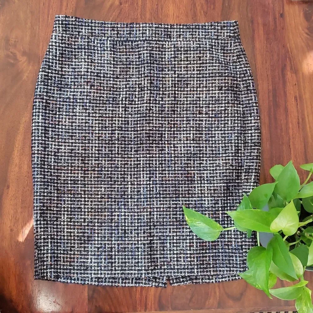 J.Crew No. 2 Wool Pencil Skirt • Black Periwinkle Metallic Gold Bouclé • Size 10